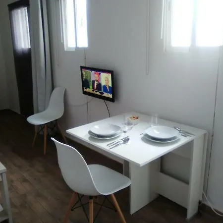 Loft 1 *